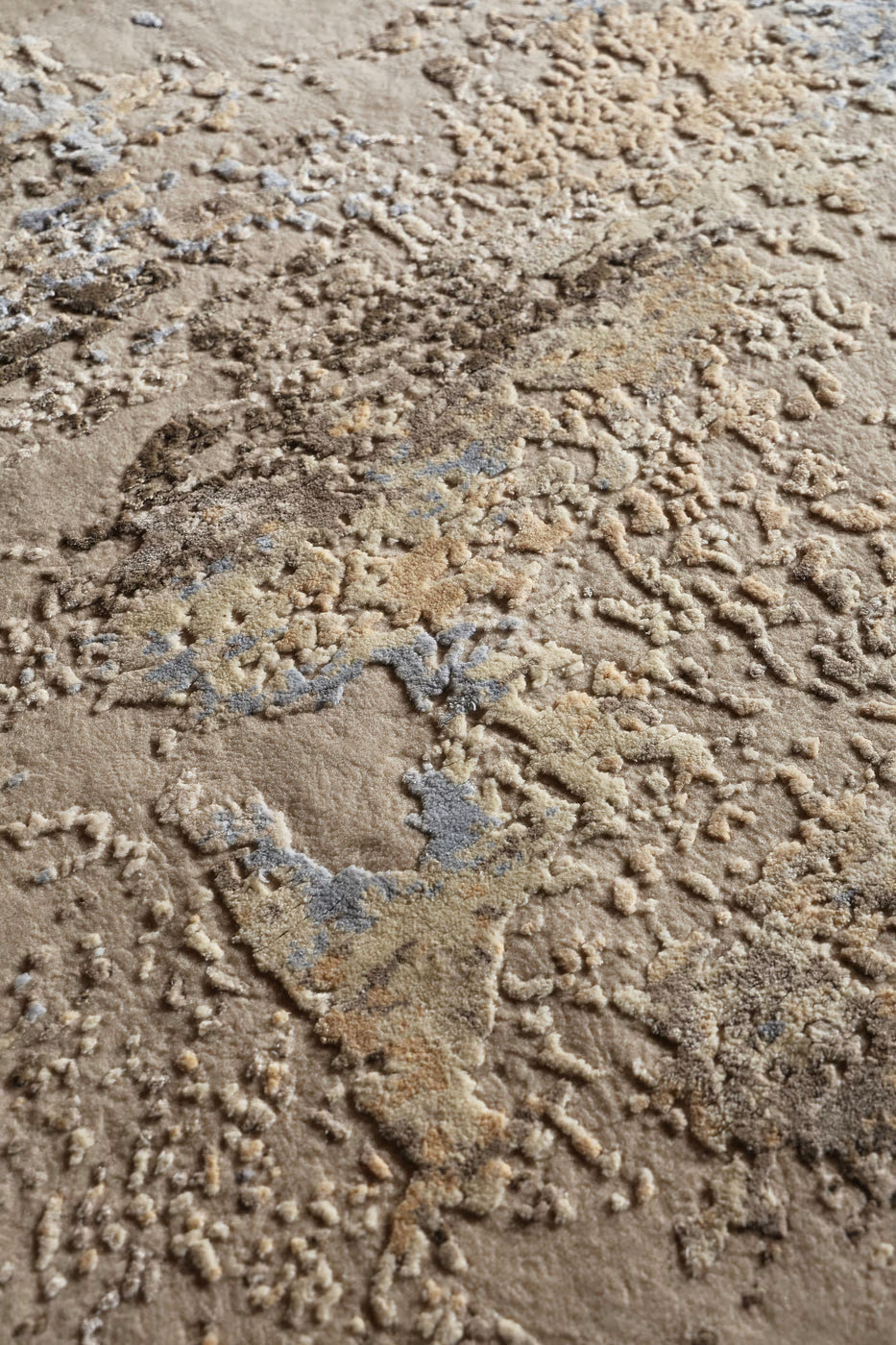 Parchment Dust Rug