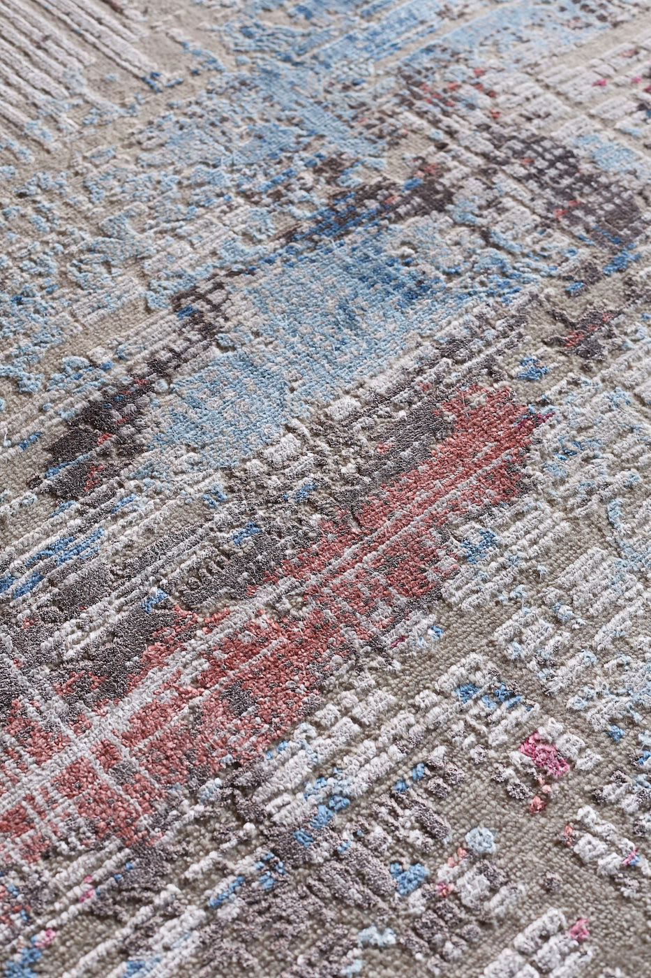 Modern textured wool and tencel rug with detailed pattern
