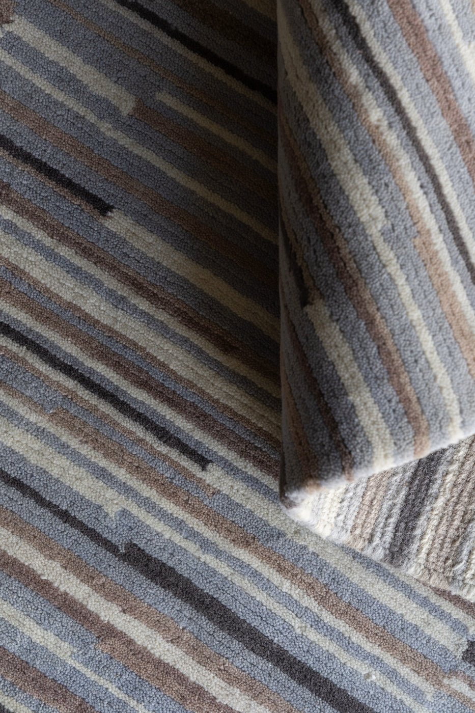 Contemporary grey beige wool rug with minimal linear texture