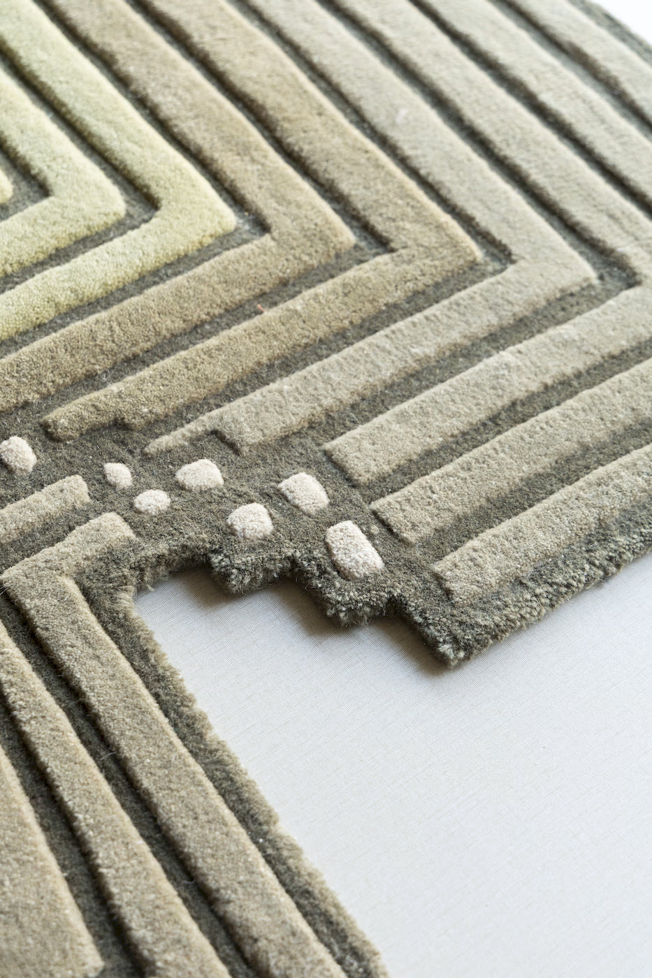 Intra Rug