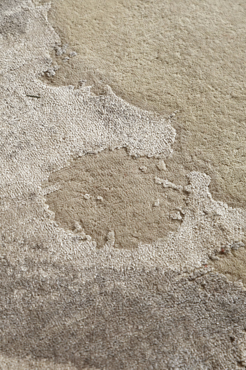 Luxury handmade rug in wool and silk with lunar inspired design
