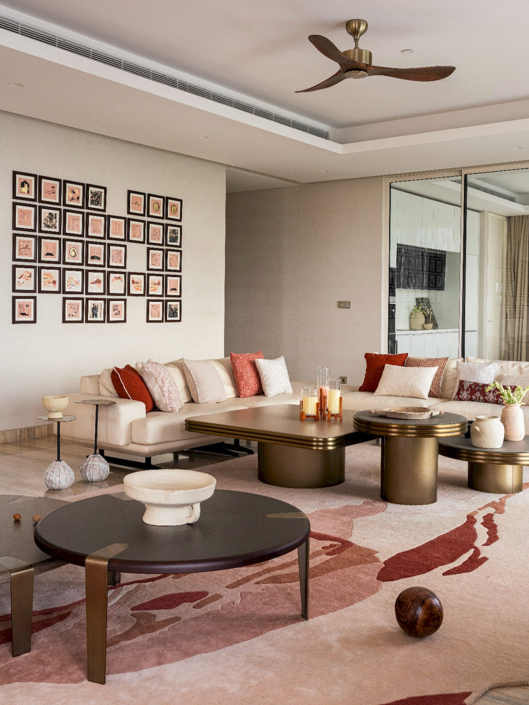 Abstract shell inspired wool area rug for modern interiors
