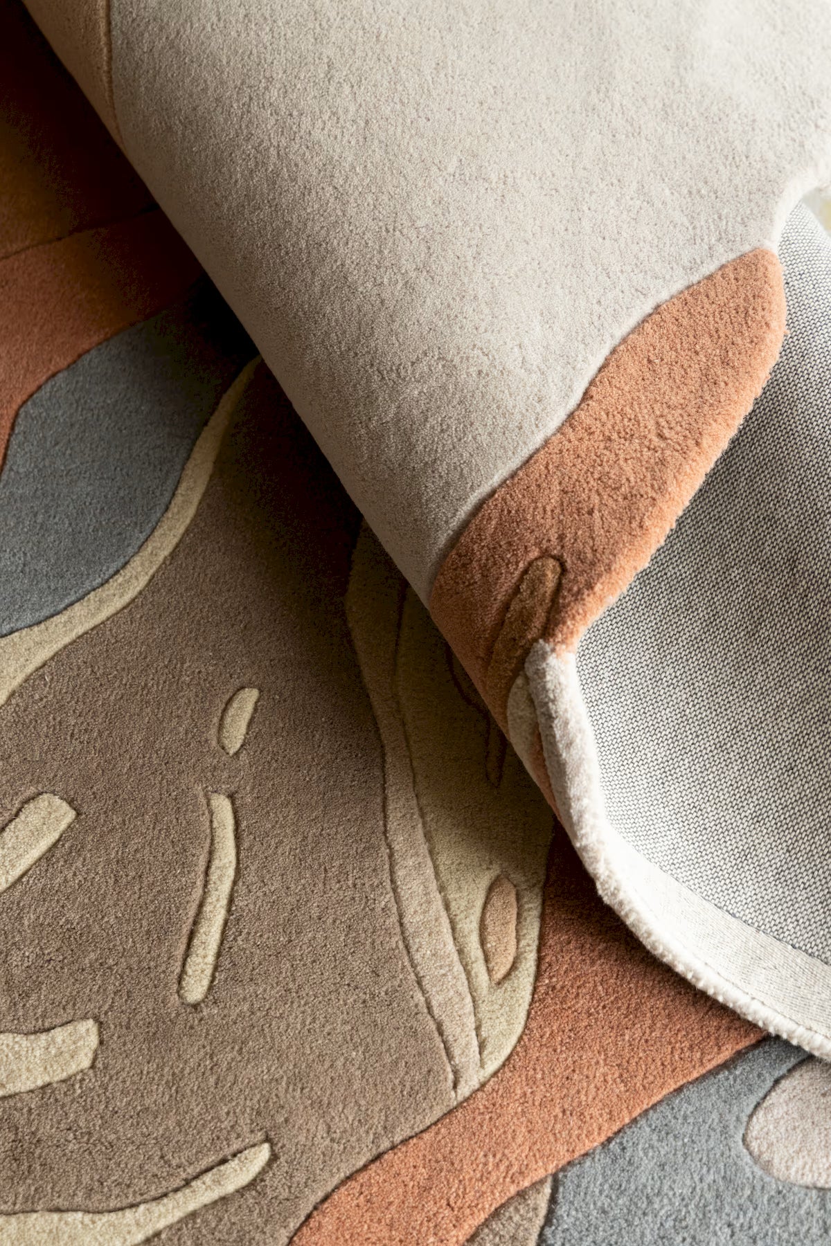 Shell-Houette Rug
